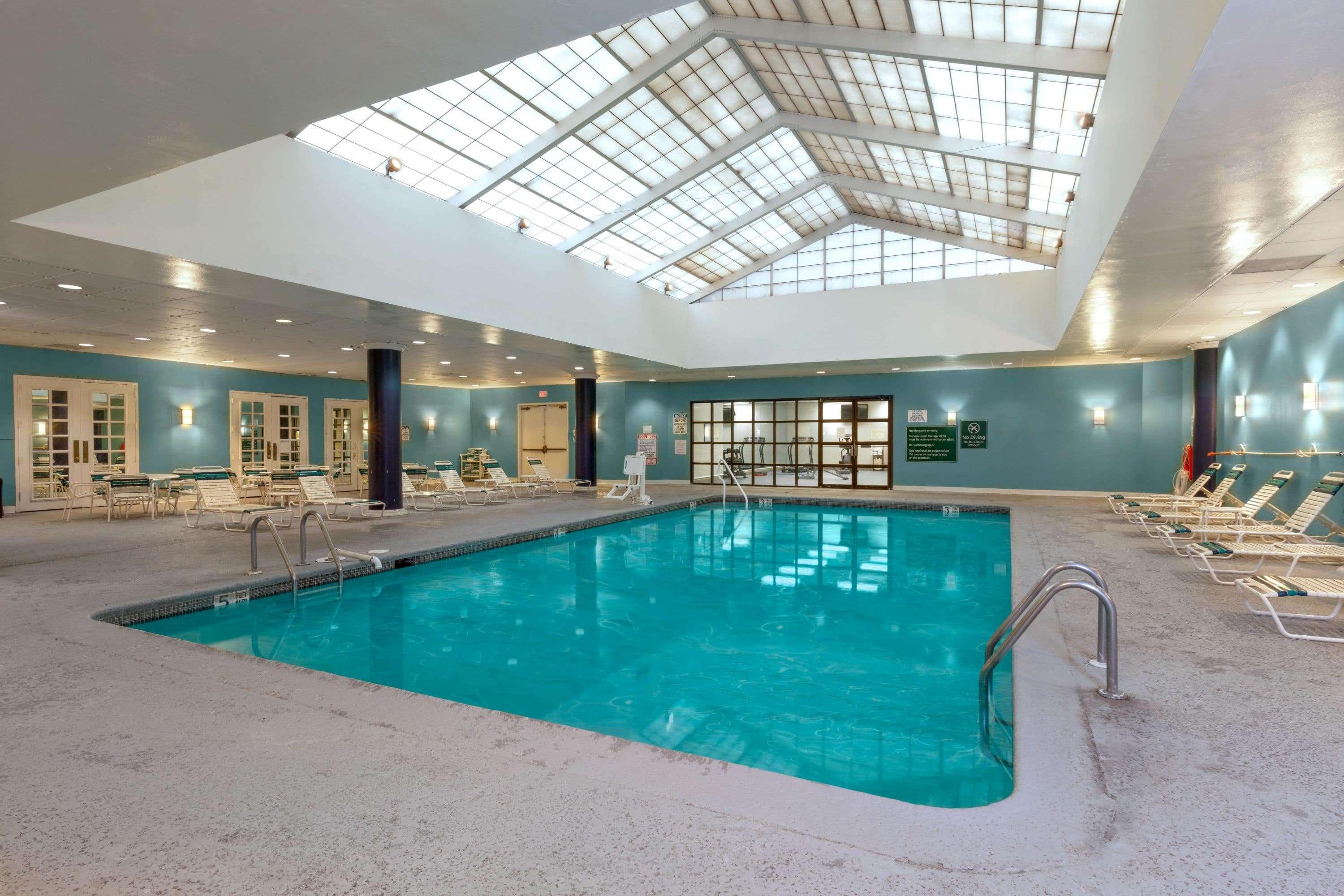 La Quinta By Wyndham Secaucus Meadowlands Hotel Exterior photo