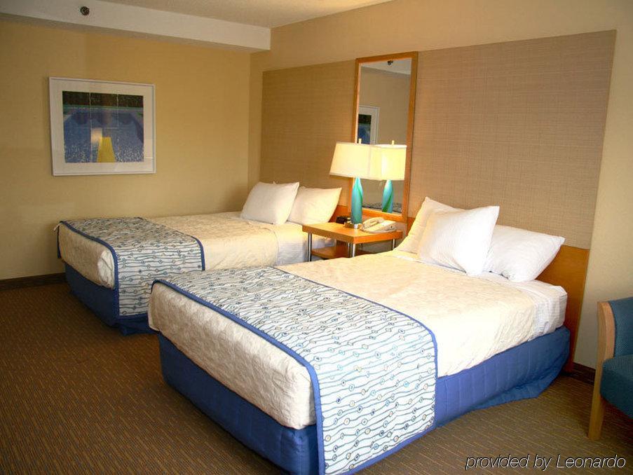 La Quinta By Wyndham Secaucus Meadowlands Hotel Exterior photo
